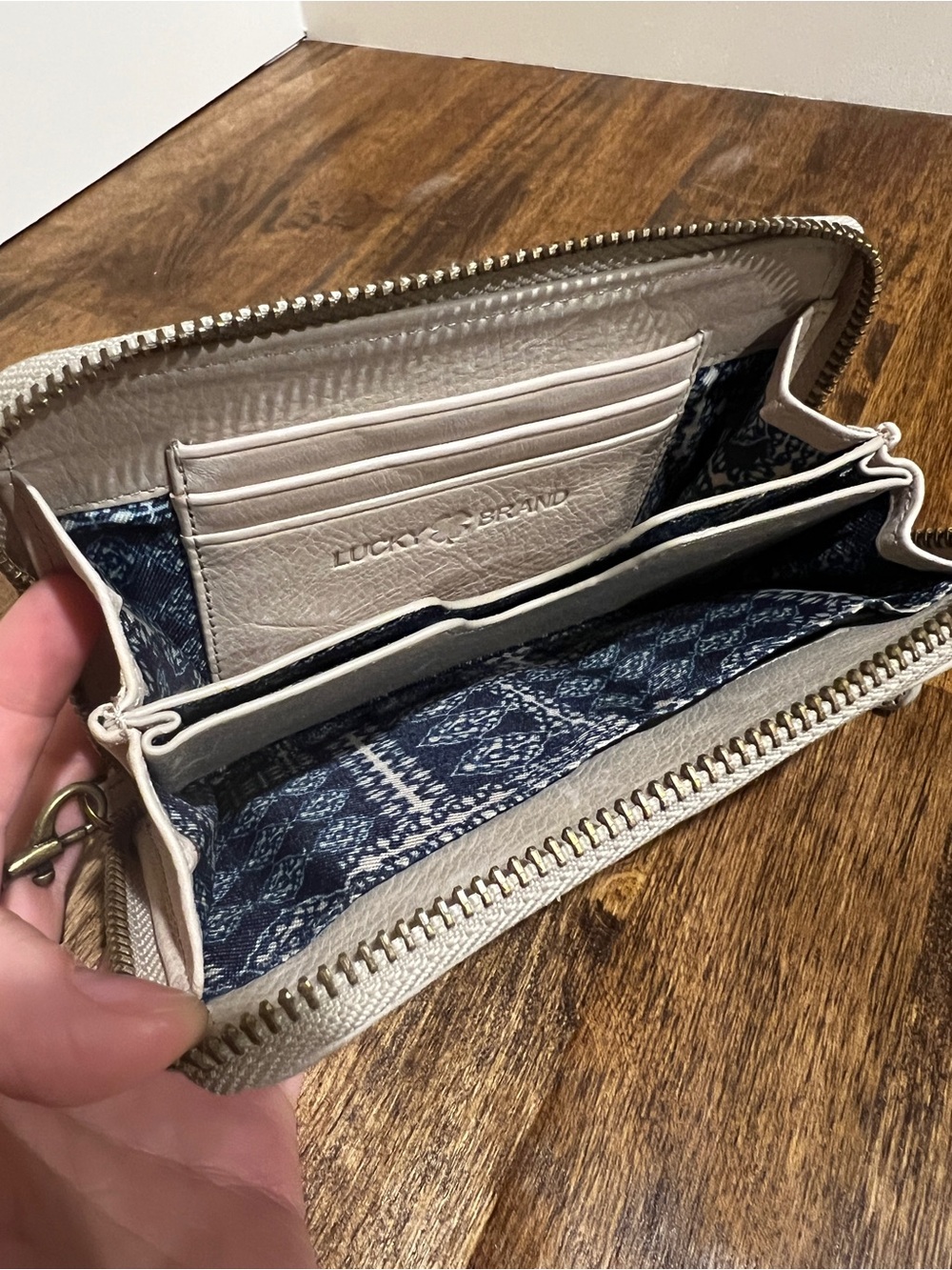 Lucky Brand Cream Leather Zip Wristlet - Picture 4 of 5